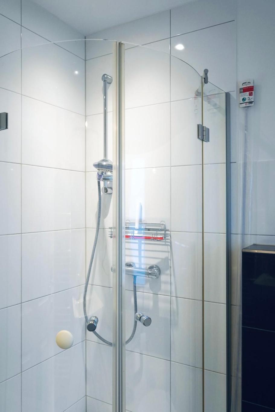Haus Im Gruenen Fuer 6 Personen-3 Schlafzimmer- 3 Baedern -Waschmaschine-Grosse Terrasse- Vollausgestattete Kueche Wolfsburg Ngoại thất bức ảnh