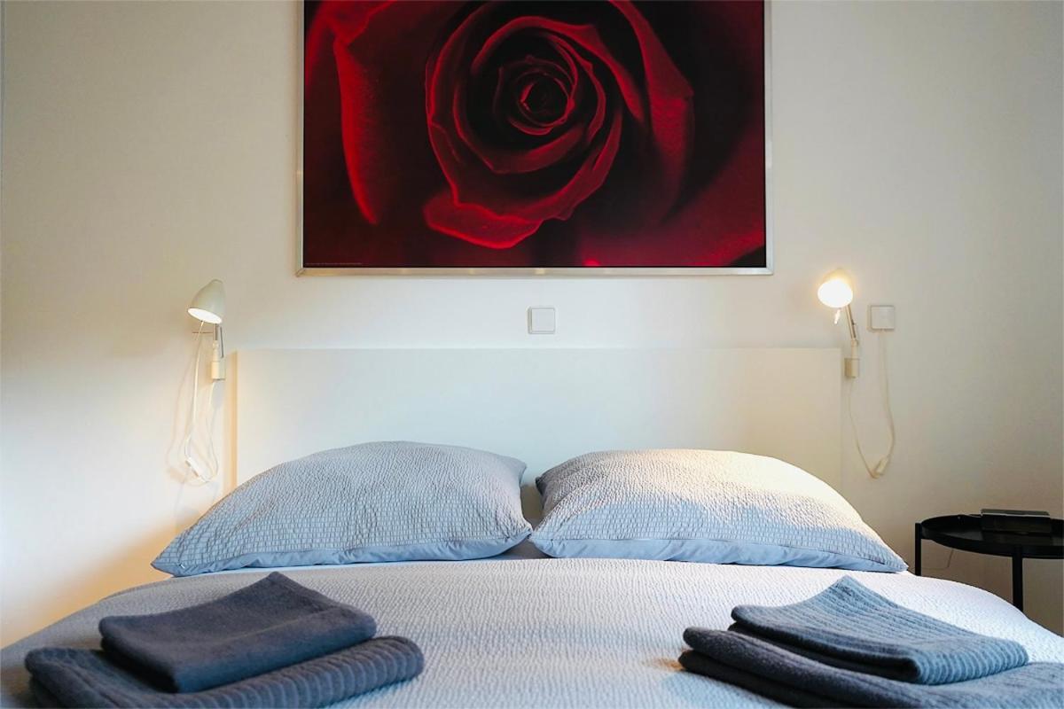 Haus Im Gruenen Fuer 6 Personen-3 Schlafzimmer- 3 Baedern -Waschmaschine-Grosse Terrasse- Vollausgestattete Kueche Wolfsburg Ngoại thất bức ảnh