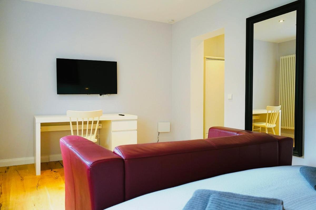 Haus Im Gruenen Fuer 6 Personen-3 Schlafzimmer- 3 Baedern -Waschmaschine-Grosse Terrasse- Vollausgestattete Kueche Wolfsburg Ngoại thất bức ảnh