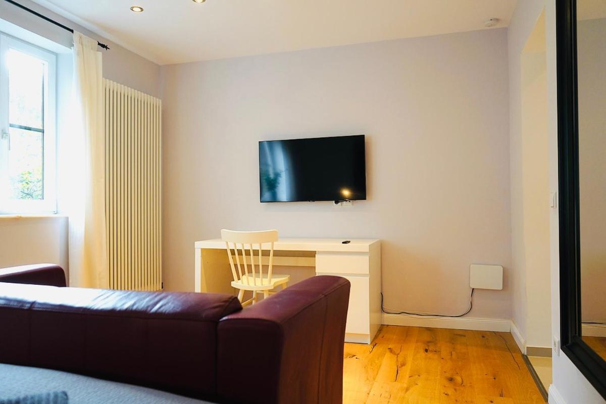 Haus Im Gruenen Fuer 6 Personen-3 Schlafzimmer- 3 Baedern -Waschmaschine-Grosse Terrasse- Vollausgestattete Kueche Wolfsburg Ngoại thất bức ảnh